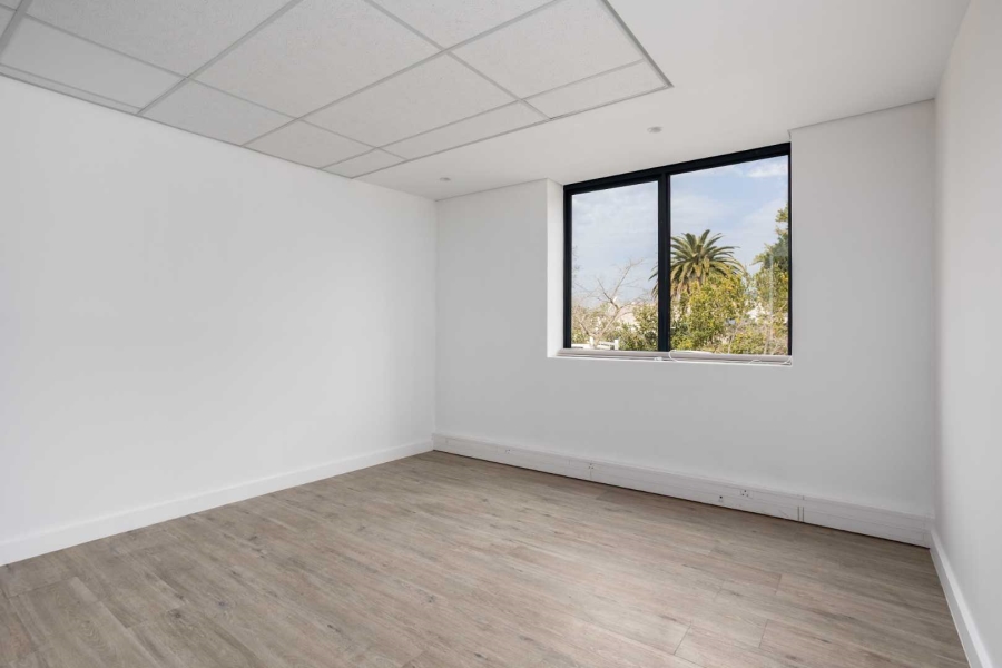To Let Commercial Property for Rent in Val De Vie Estate Western Cape